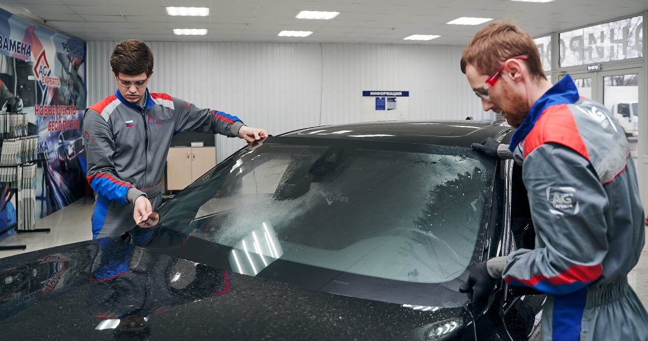 Почему стоит доверить замену автостекол профессионалам